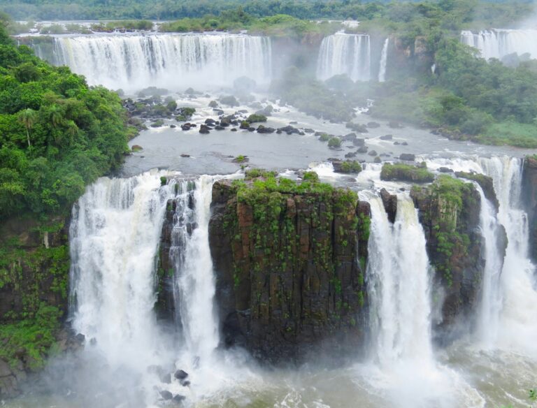 tropical-rainforest-scenics-nature-south-america-outdoors-landscape-sky-exoticism-horizontal