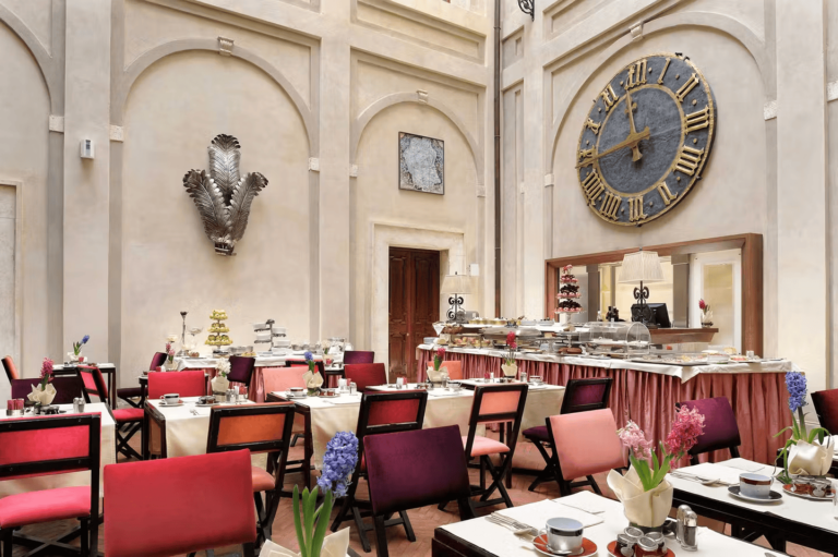 5-star-hotel-in-siena-city-center-Breakfast-Room-grand-hotel-continental