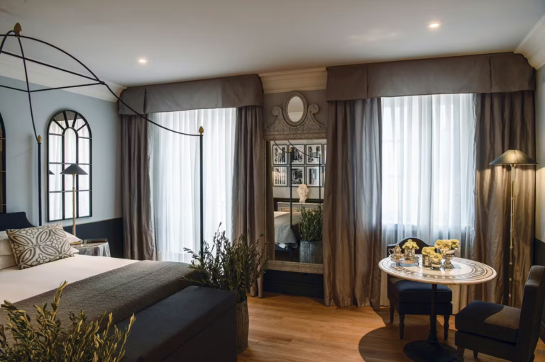 five-star-hotel-in-central-florence-helvetia-bristol-fi-junior-suite-bristolmain